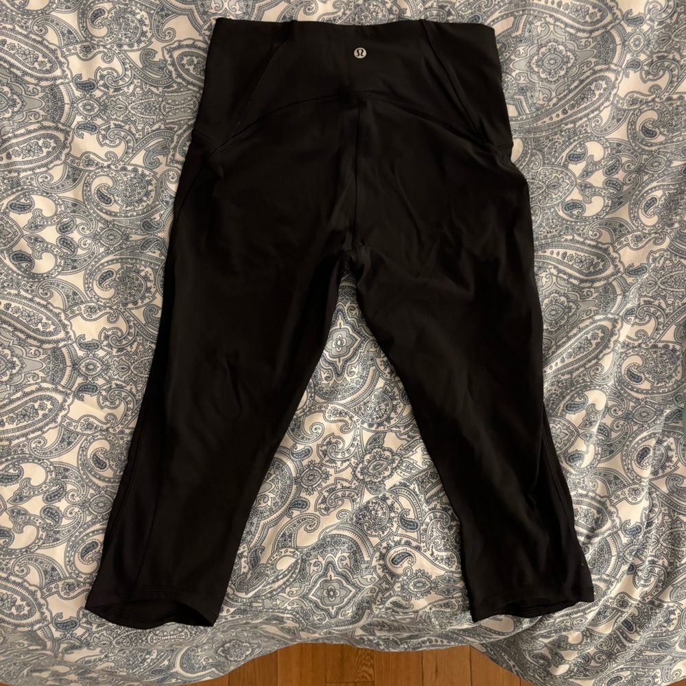 Black Crop Lululemon Tights